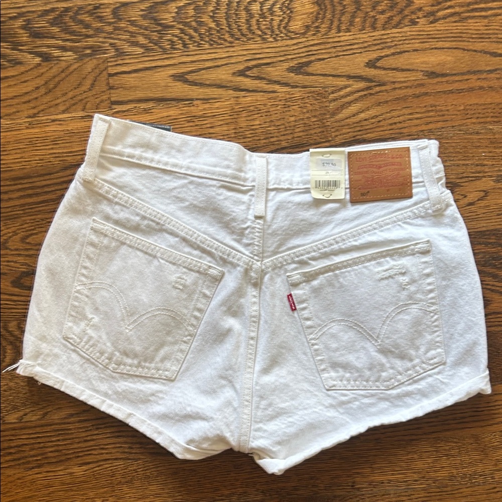 Levi's Women's 501 Classic White Jean Shorts - Picture 3 of 3